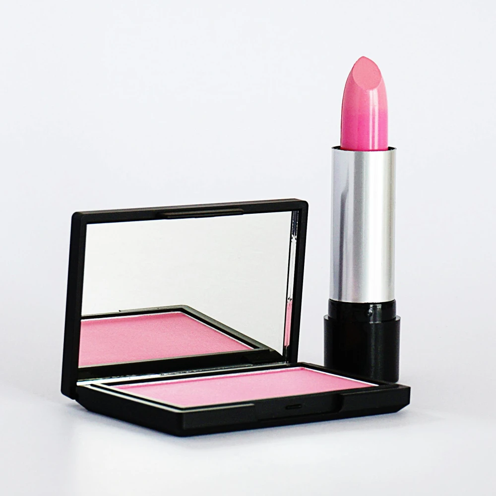 Produtos Essenciais para uma Maquiagem Perfeita