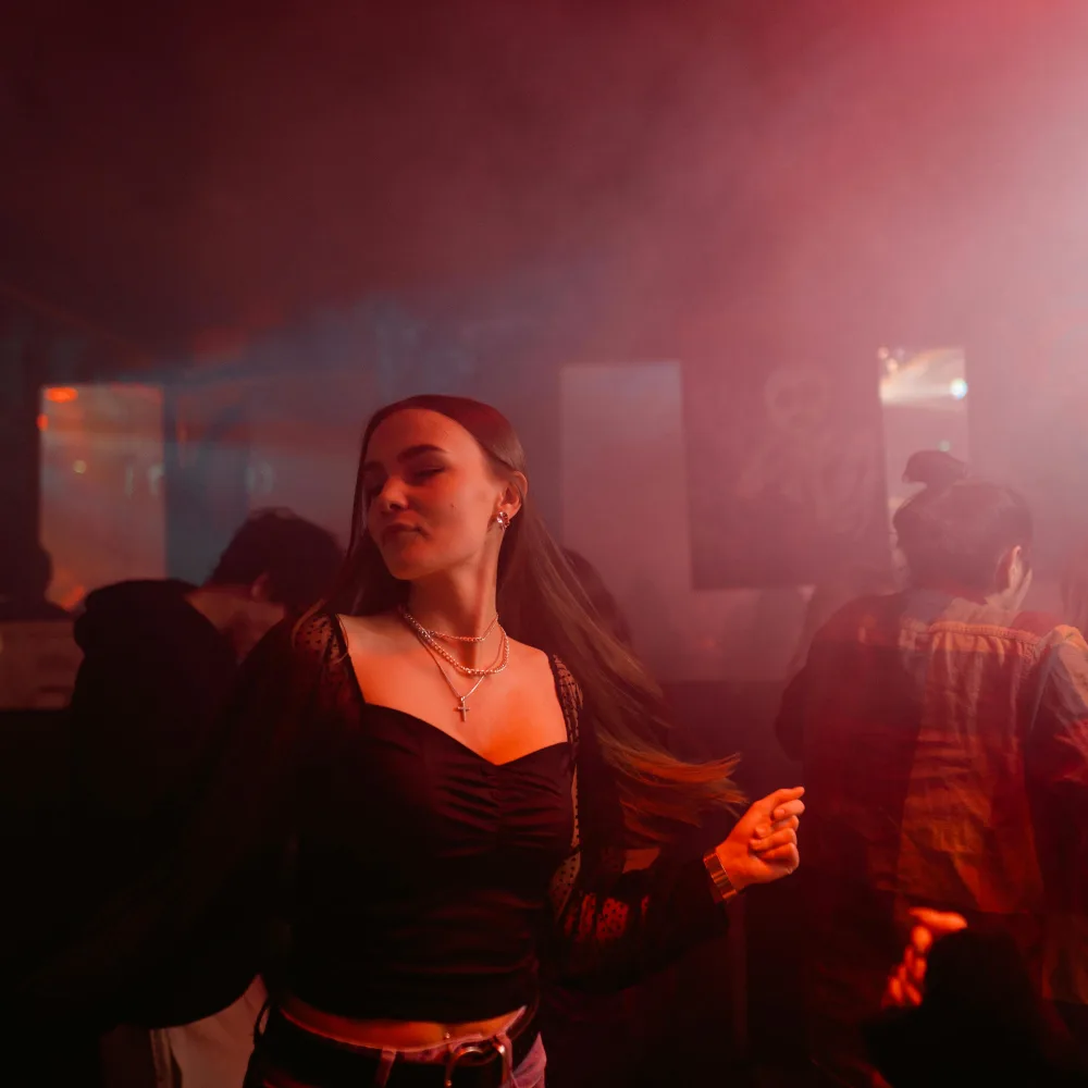 Dicas para DJs: Como Manter a Pista de Dança Cheia