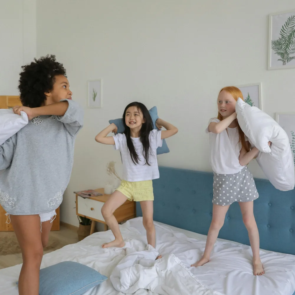Jogos e Atividades para Entreter Irmãos na Festa