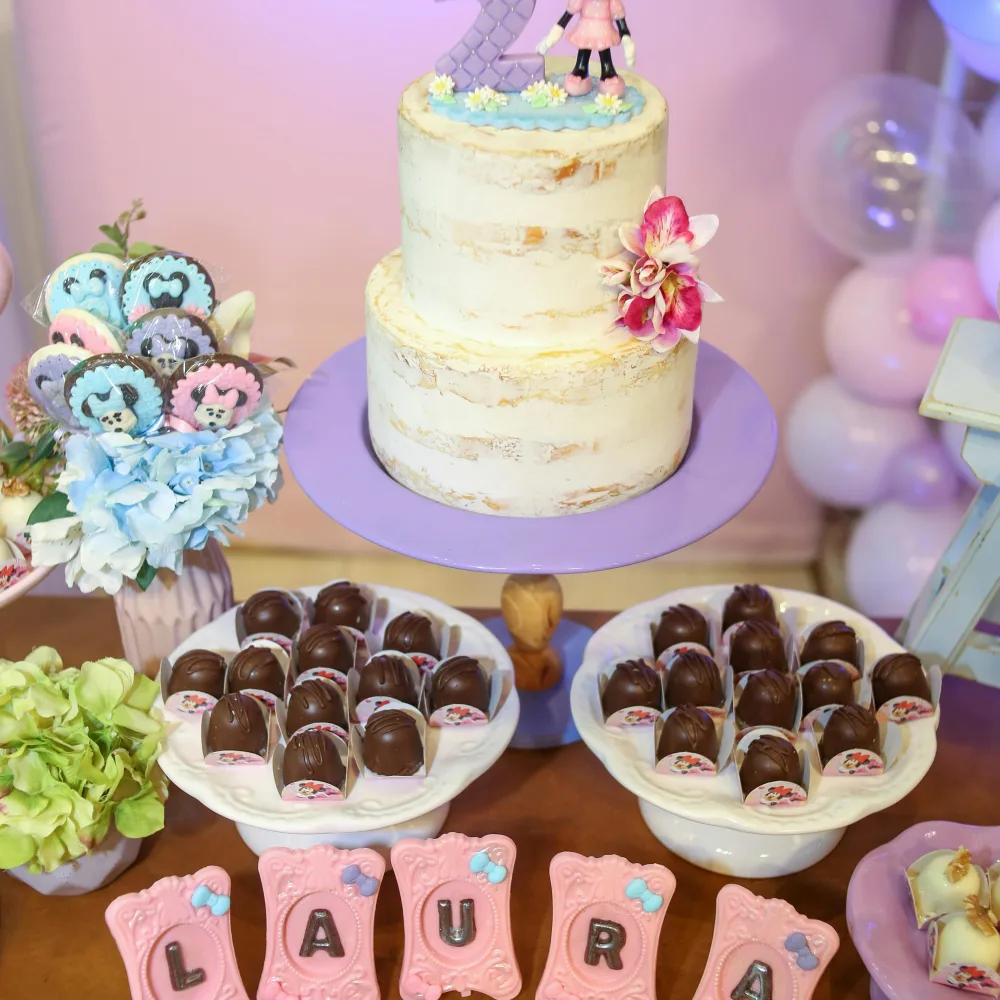 Bolos Inspirados em Heróis: Dicas para Surpreender na Sua Festa Temática